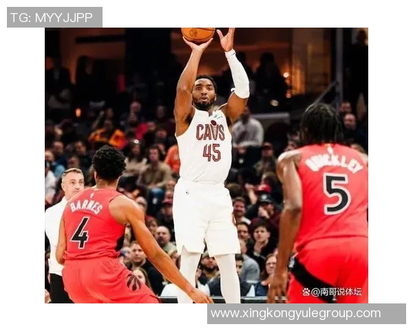 猛龙半场领先骑士13分巴恩斯表现出色米切尔状态低迷仅得8分