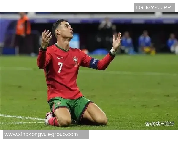 马内射门被挡菲利克斯补射完成帽子戏法球队大胜5-1领先