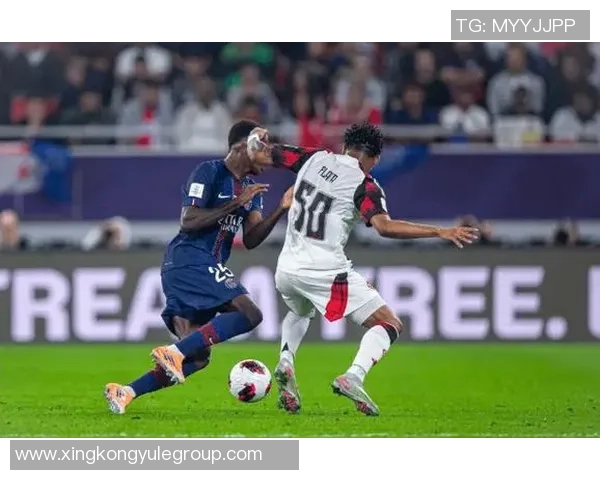 巴黎伤情更新李刚仁与萨福诺夫积极适应训练卢卡斯因伤缺席比赛