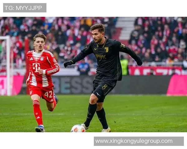 德甲争夺战升级拜仁多特争抢17岁中场新星德卡特